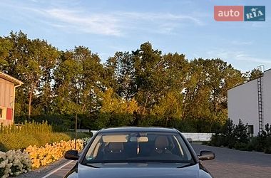 Седан Audi A4 2013 в Луцке
