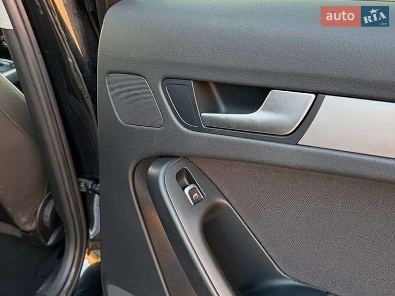 Седан Audi A4 2013 в Луцьку