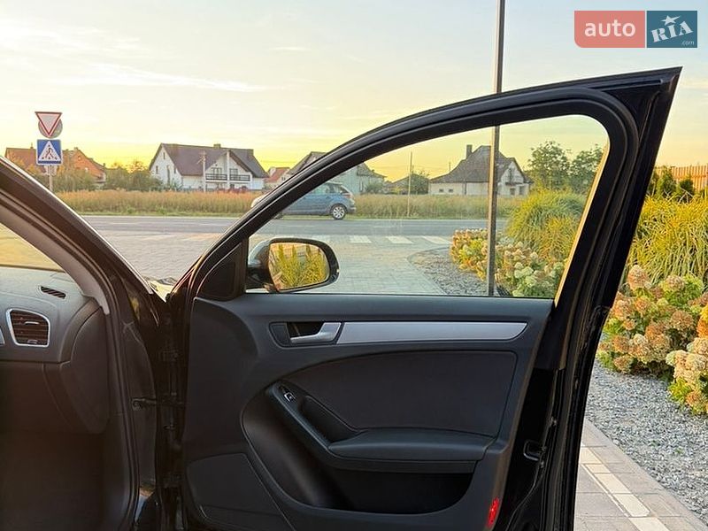 Седан Audi A4 2013 в Луцке
