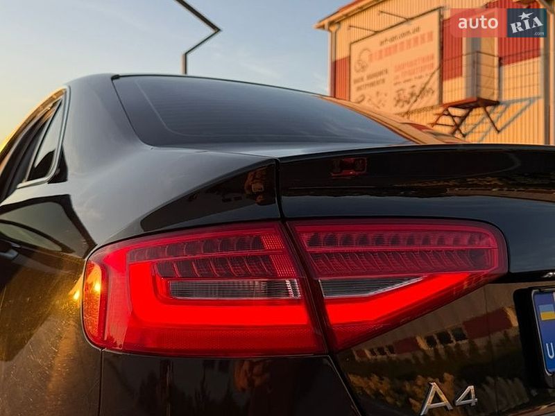 Седан Audi A4 2013 в Луцке