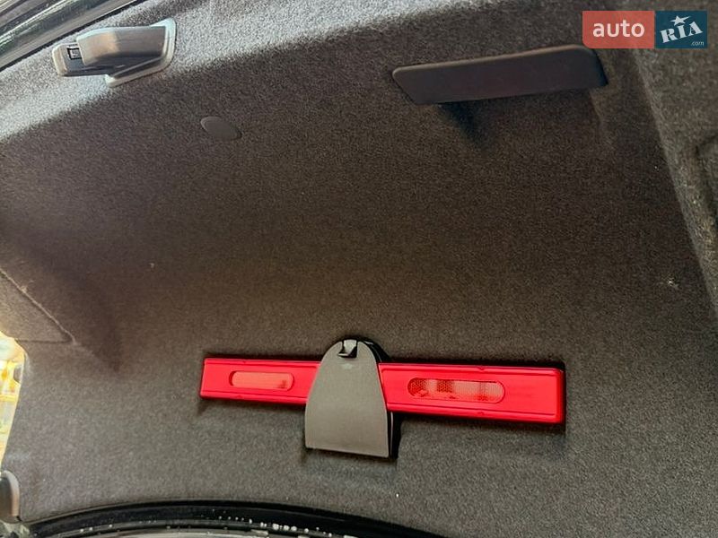 Седан Audi A4 2013 в Луцке