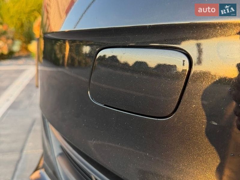 Седан Audi A4 2013 в Луцке