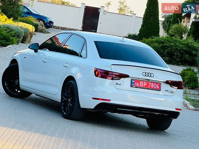 Седан Audi A4 2018 в Одессе