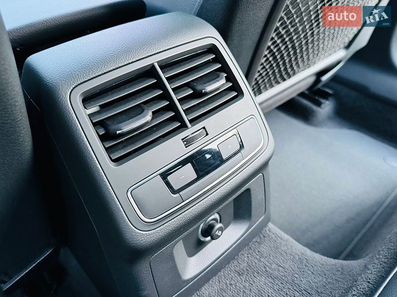 Седан Audi A4 2018 в Одессе