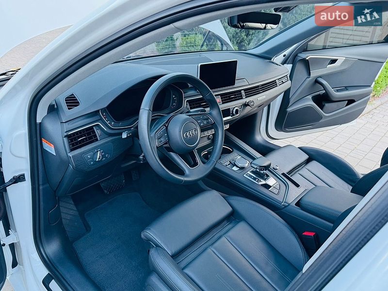 Седан Audi A4 2018 в Одессе