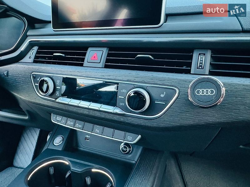 Седан Audi A4 2018 в Одессе