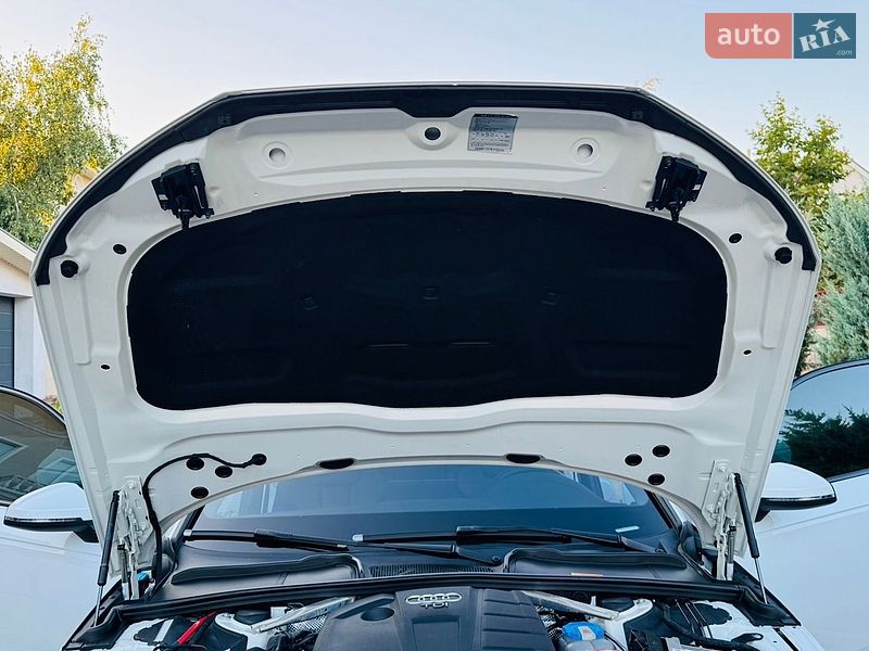 Седан Audi A4 2018 в Одессе