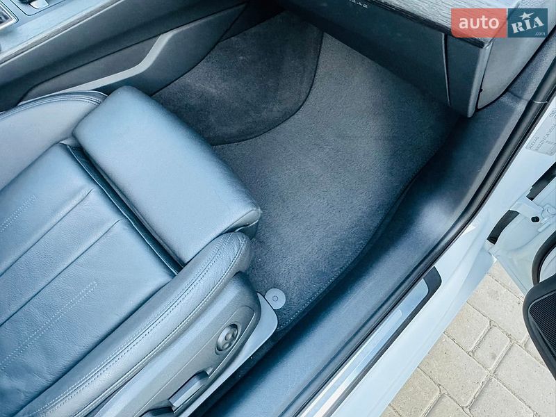 Седан Audi A4 2018 в Одессе
