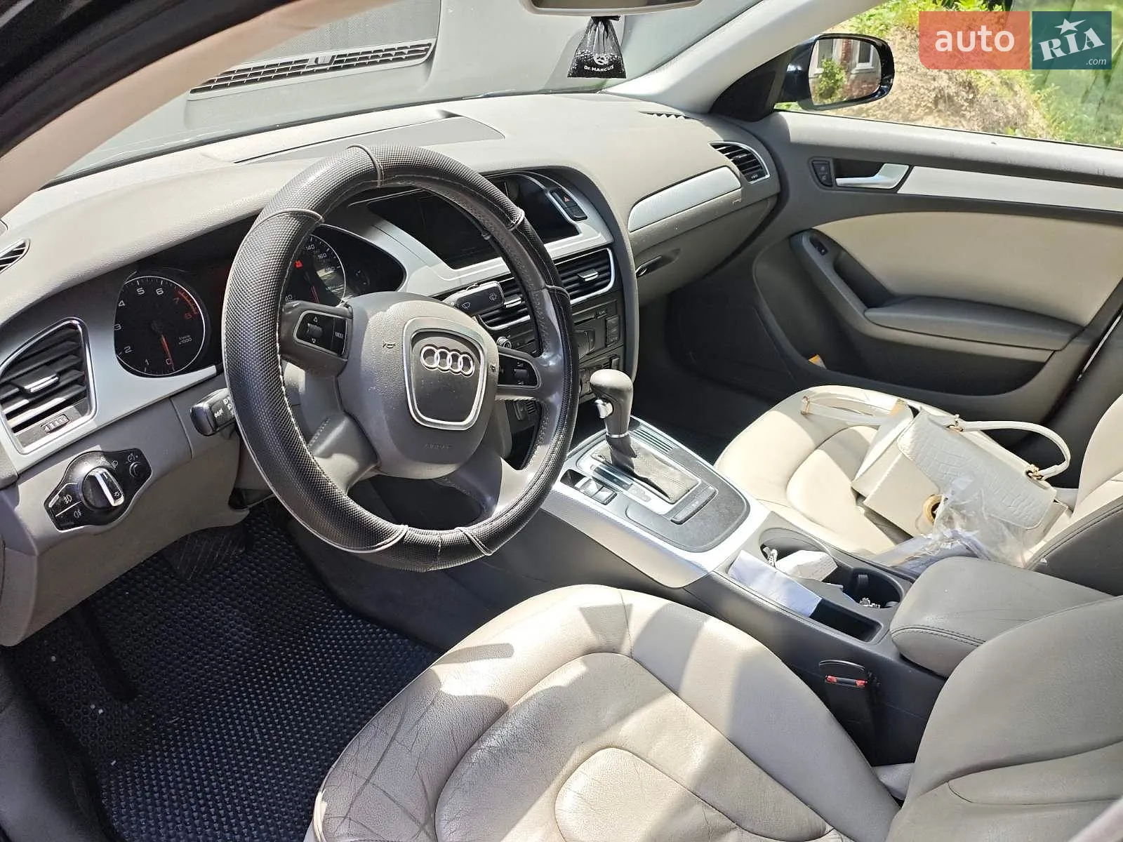 2011 Audi A4 - мініатюра 8