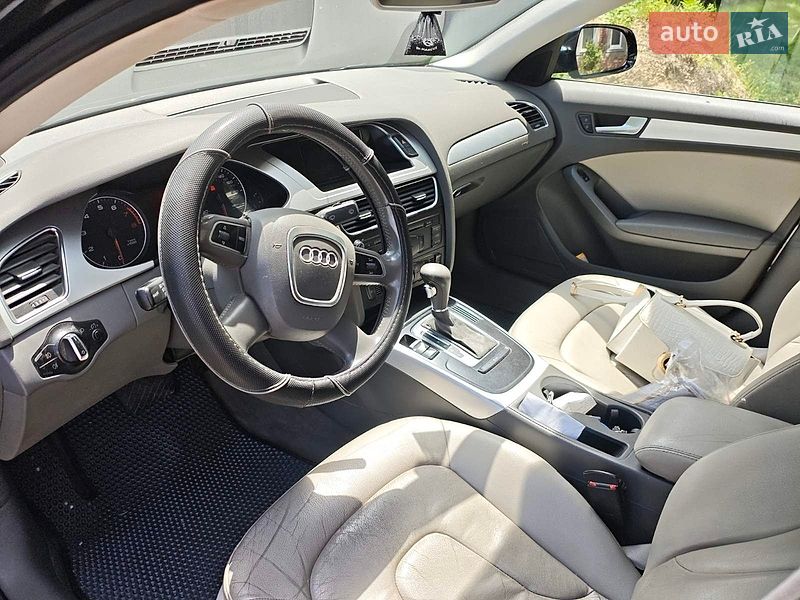 Седан Audi A4 2011 в Ахтырке