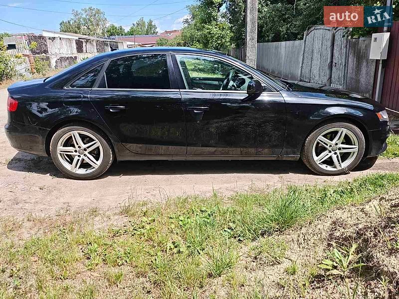 Седан Audi A4 2011 в Ахтырке