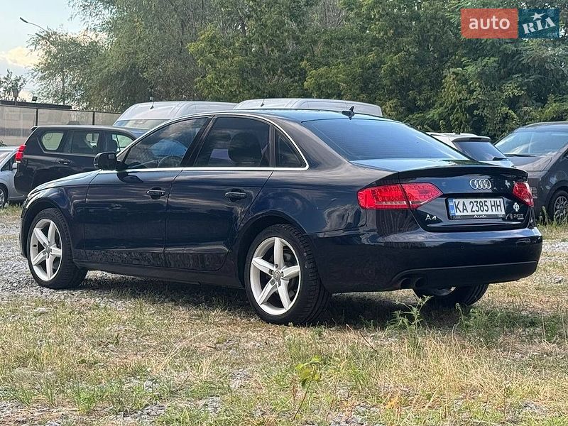 Седан Audi A4 2011 в Киеве