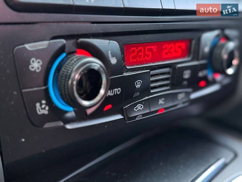 Седан Audi A4 2011 в Киеве