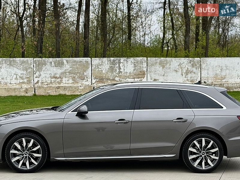 Універсал Audi A4 2022 в Луцьку