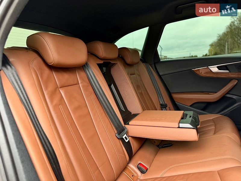Універсал Audi A4 2022 в Луцьку