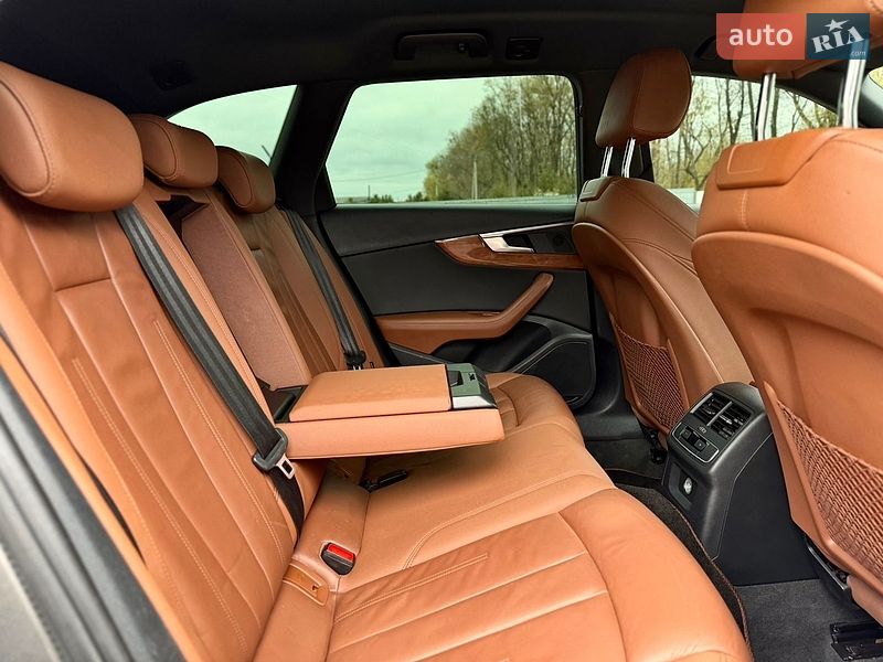 Універсал Audi A4 2022 в Луцьку