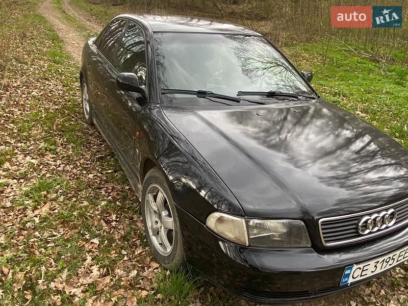 Седан Audi A4 1996 в Черновцах