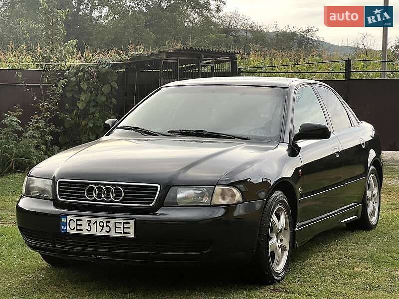 Седан Audi A4 1996 в Черновцах