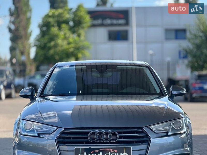 Седан Audi A4 2018 в Николаеве
