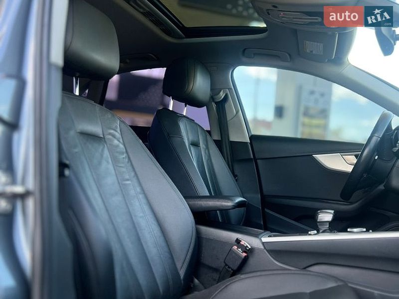 Седан Audi A4 2018 в Николаеве