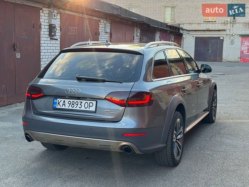 Универсал Audi A4 2013 в Киеве
