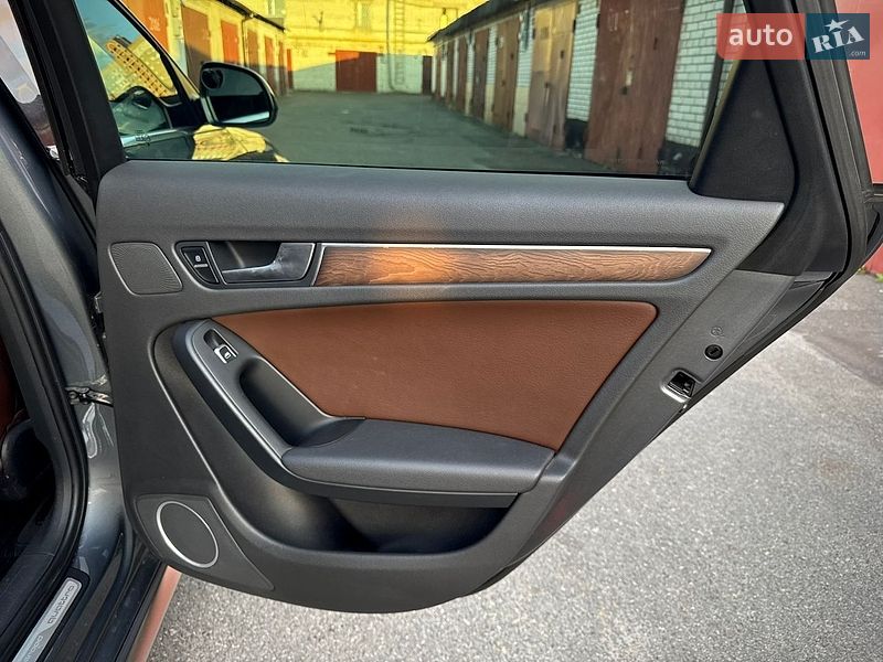 Универсал Audi A4 2013 в Киеве
