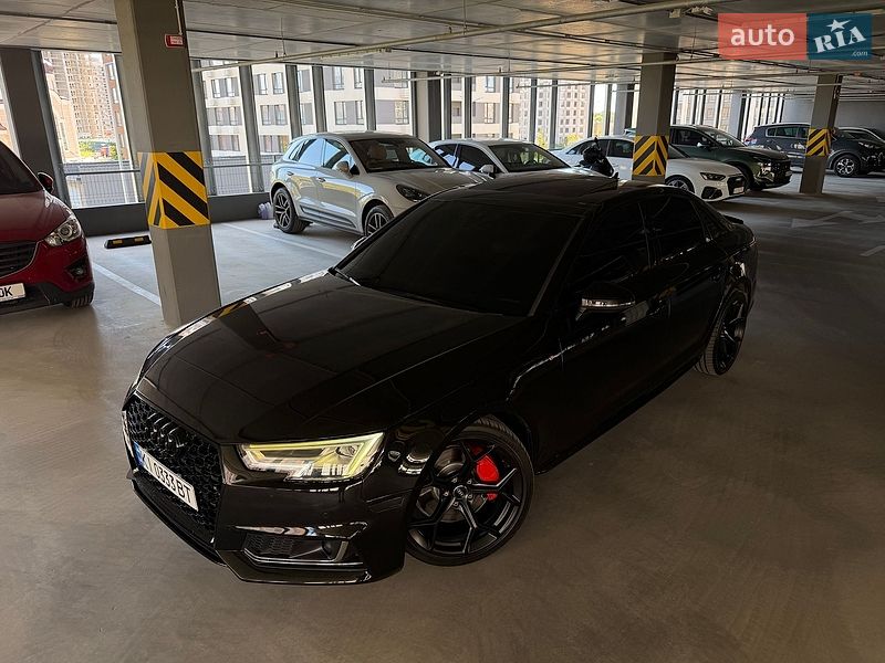 Седан Audi A4 2017 в Киеве