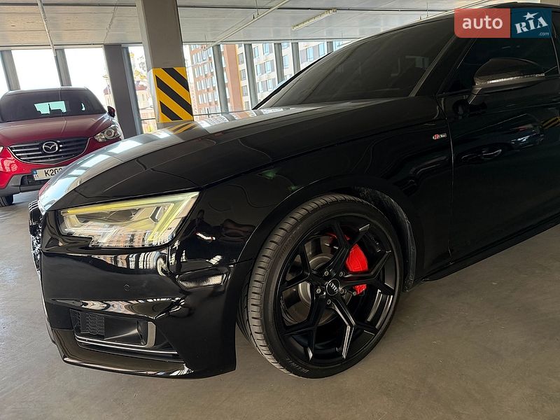 Седан Audi A4 2017 в Киеве
