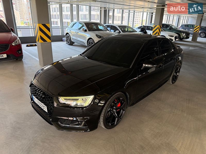 Седан Audi A4 2017 в Киеве