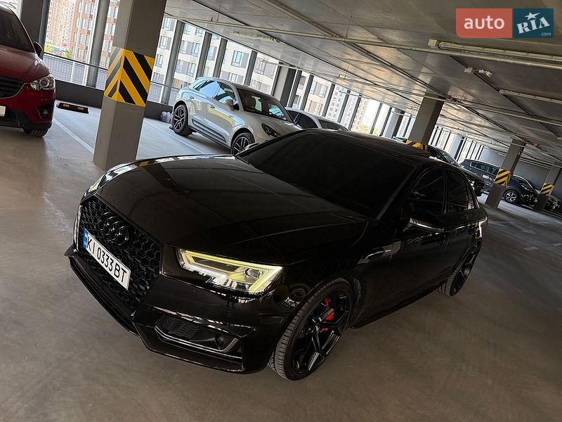 Седан Audi A4 2017 в Киеве