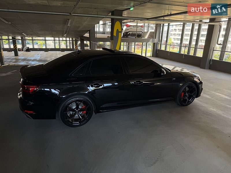 Седан Audi A4 2017 в Киеве