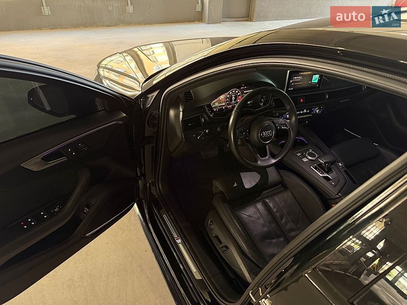 Седан Audi A4 2017 в Киеве