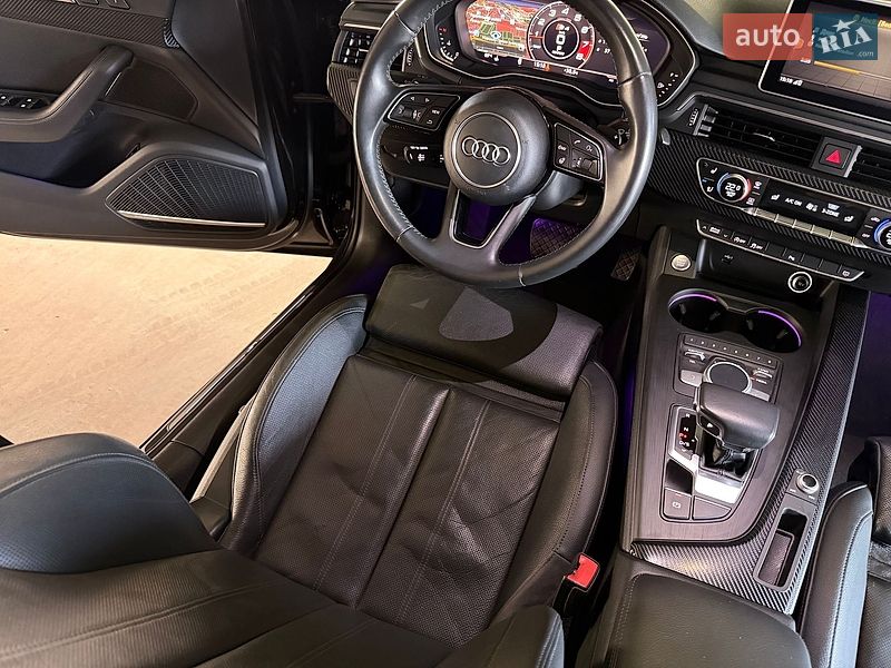 Седан Audi A4 2017 в Киеве