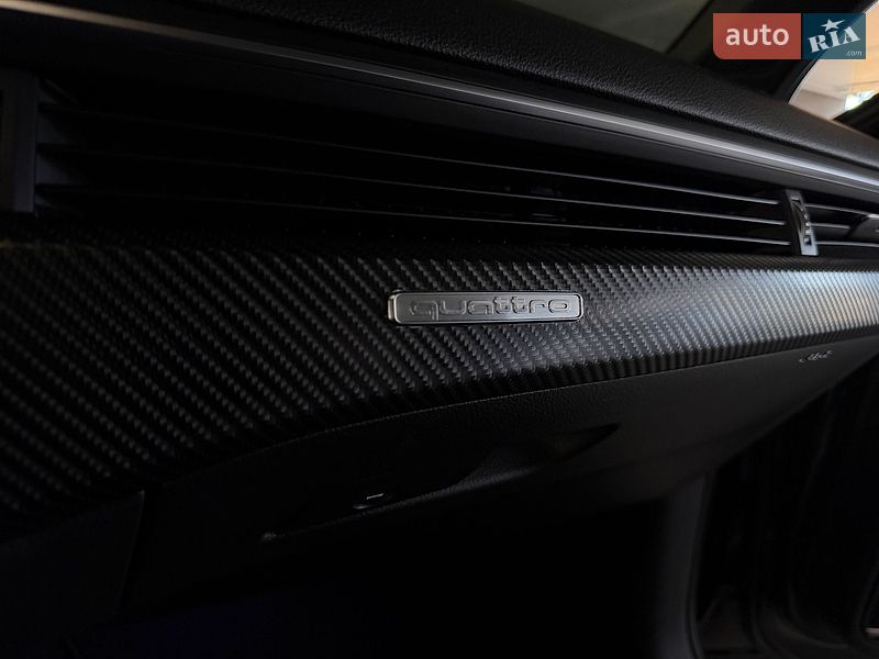 Седан Audi A4 2017 в Киеве