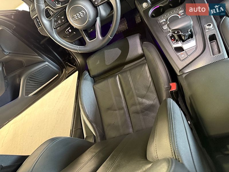 Седан Audi A4 2017 в Киеве