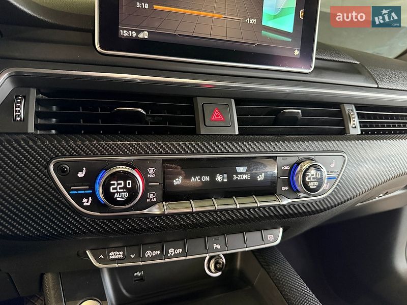 Седан Audi A4 2017 в Києві