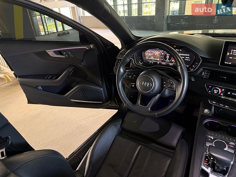 Седан Audi A4 2017 в Киеве