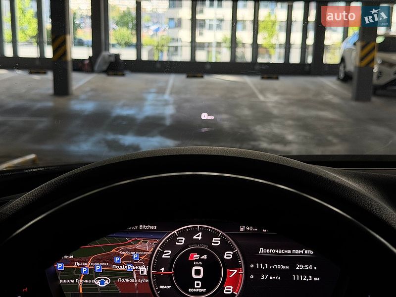 Седан Audi A4 2017 в Киеве
