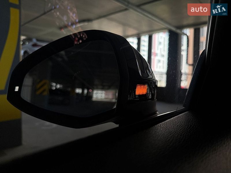 Седан Audi A4 2017 в Киеве