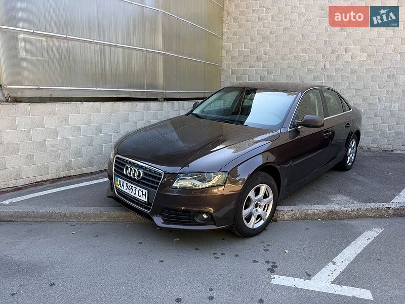 Седан Audi A4 2011 в Киеве
