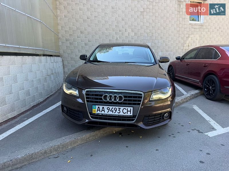 Седан Audi A4 2011 в Киеве