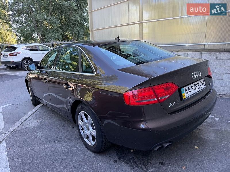 Седан Audi A4 2011 в Киеве