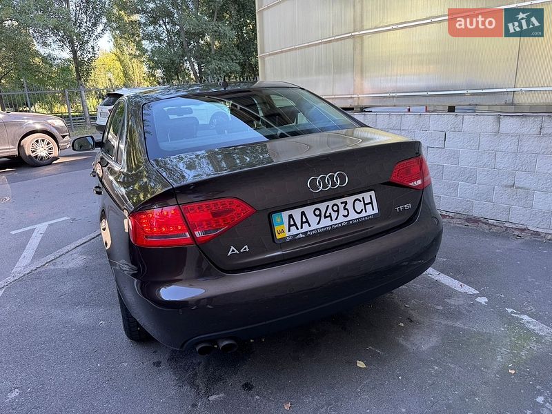 Седан Audi A4 2011 в Києві