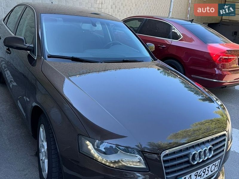 Седан Audi A4 2011 в Киеве