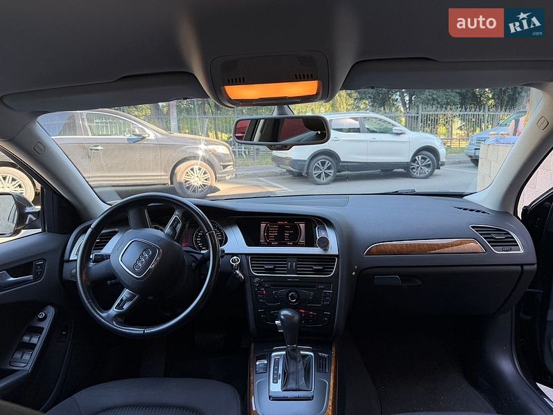 Седан Audi A4 2011 в Киеве