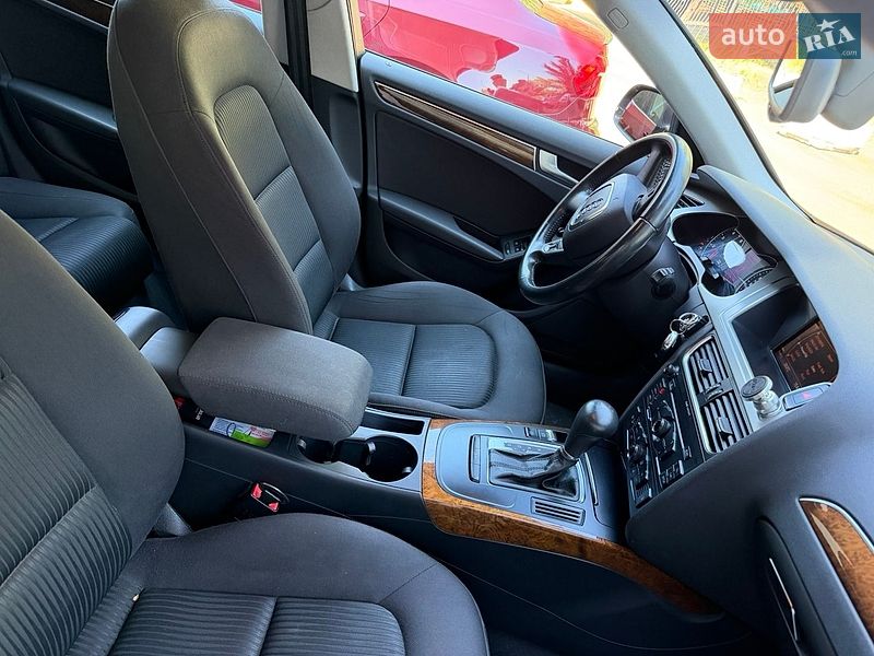 Седан Audi A4 2011 в Киеве