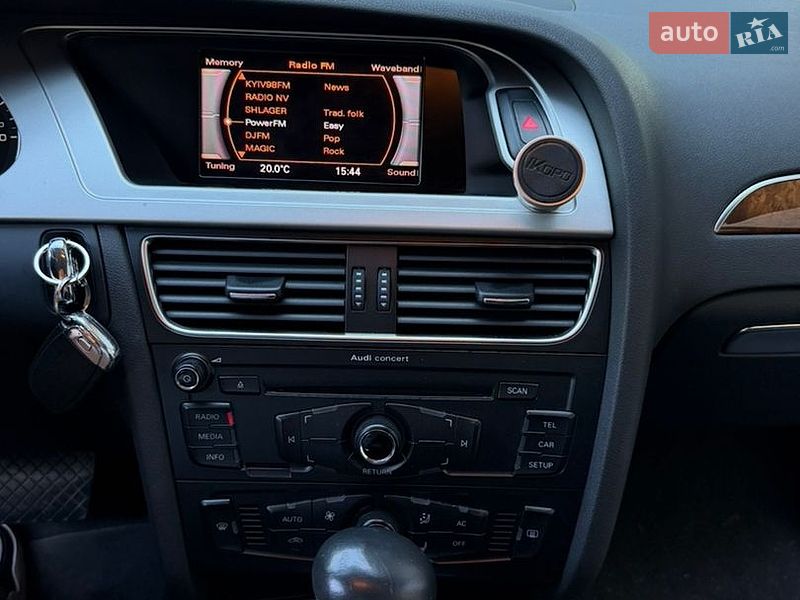 Седан Audi A4 2011 в Киеве
