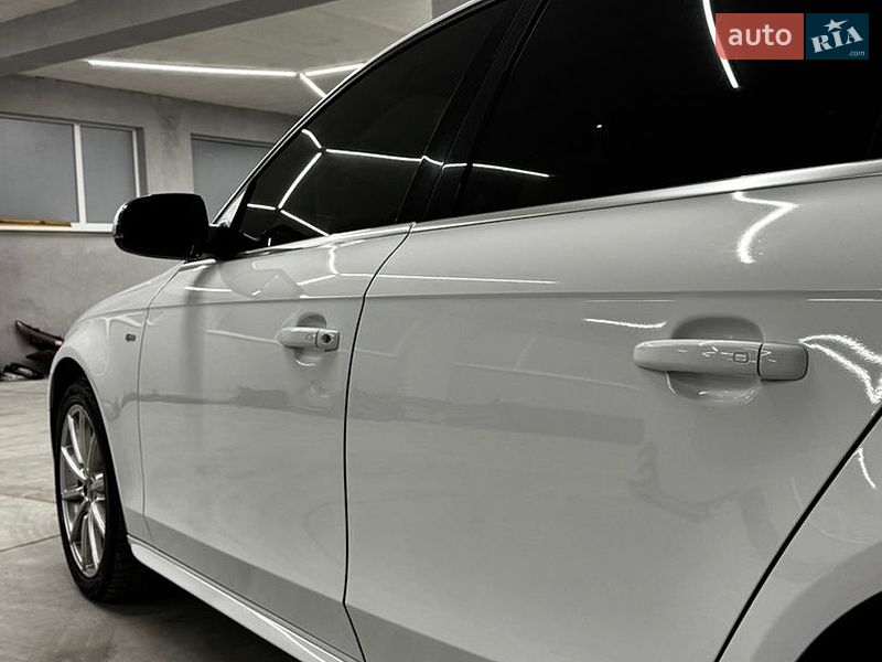 Седан Audi A4 2015 в Кременчуці