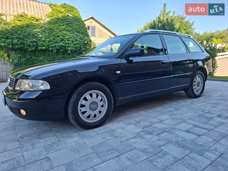 Універсал Audi A4 2000 в Чернівцях
