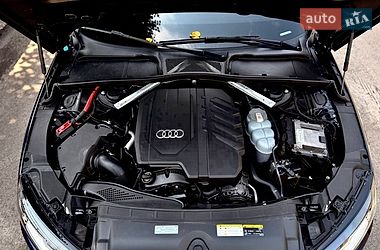 Седан Audi A4 2020 в Виннице